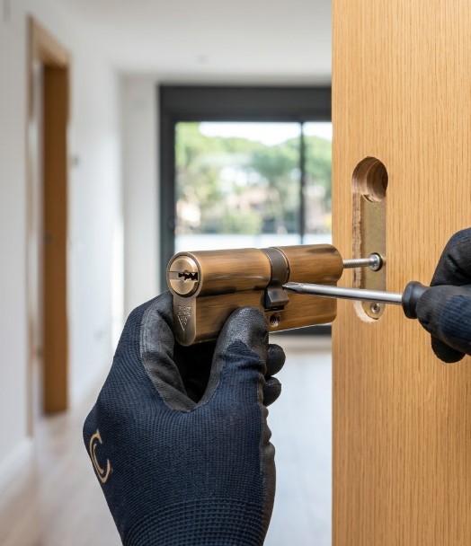 Servicio rápido de cerrajeros 24 horas y apertura de puertas de forma urgente en Font Verda, Granollers